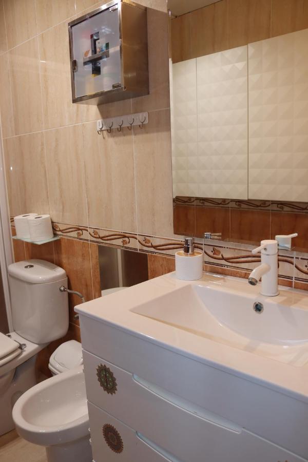 Apartamentos Carihuela Playa, Acogedor, Wifi Y Fibra Optica Torremolinos Buitenkant foto